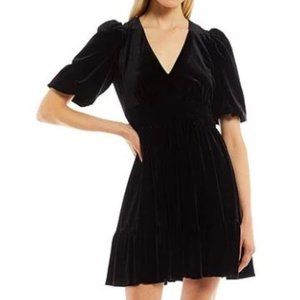 Antonio Melani Thelma Short Bubble Sleeve V-Neck Velvet Dress Size 6 NWT